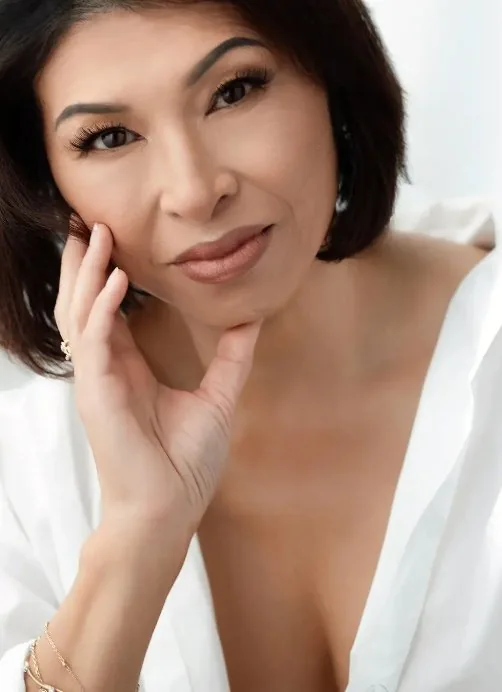 A professional headshot by Verve Portraits