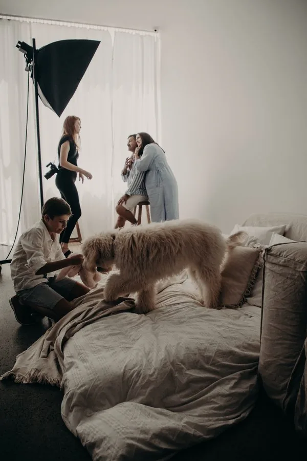 A family enjoying their Verve portrait session
